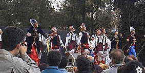 旧ロシア系の民族舞踊enパレルモ公園ブエノスアイレス